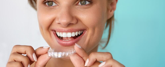 Can I Do Teeth Whitening with Invisalign?
